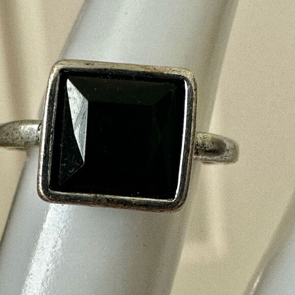 Black square silver tone ring - Picture 6 of 10